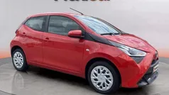 Vermelho Usado 2021 Toyota Aygo X-play Citadino | € 11.980 (Preço justo)