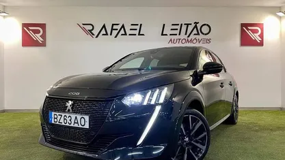 Preto Usado 2023 Peugeot e-208 GT Citadino | € 18.750 (Bom preço)