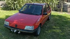 Usado 1991 Peugeot 205 Citadino | € 1.765