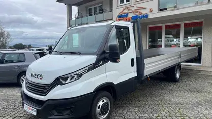 Branco Usado 2024 Iveco Daily | € 39.990 (Preço justo)