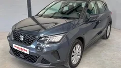 Cinza Usado 2023 Seat Arona Style SUV | € 15.800 (Preço justo)