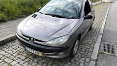 Cinzento Usado 1999 Peugeot 206 Citadino | € 1.750 (Bom preço)