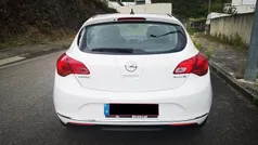 Branco Usado 2015 Opel Astra Selection | € 8.500 (Preço justo)