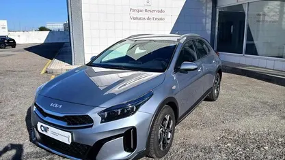 Usado Kia XCeed 100 HP (73 kW) 2025 SUV