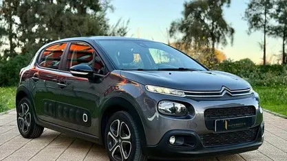Cinzento Usado 2023 Citroën C3 | € 14.900 (Preço justo)