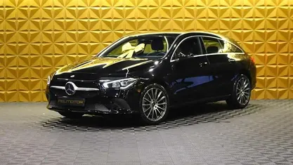 Preto Usado 2021 Mercedes CLA250e Sedan | € 28.900 (Preço justo)