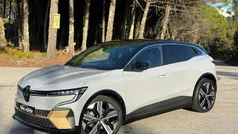 Cinza Usado 2023 Renault Mégane Iconic Citadino | € 28.650 (Super Preço)