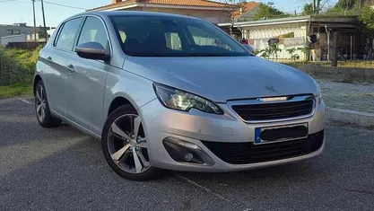 Cinzento Usado 2014 Peugeot 308 Allure Sedan | € 8.750 (Super Preço)