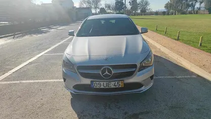 Cinzento Usado 2018 Mercedes CLA180 Sedan | € 18.500 (Super Preço)