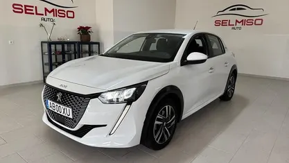 Branco Usado 2020 Peugeot e-208 Citadino | € 15.950 (Preço justo)