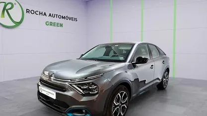 Usado Citroën e-C4 Shine 100 kW (136 HP) 2023 Cinza SUV