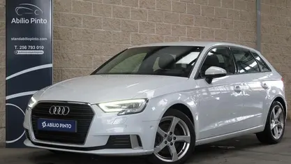 Usado Audi A3 Sport 184 HP (135 kW) 2018 Branco Sedan