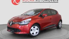 Vermelho Usado 2016 Renault Clio IV Zen | € 9.999 (Bom preço)