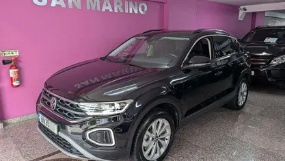 Usado 2024 VW T-Roc Life SUV | € 28.800 (Preço justo)