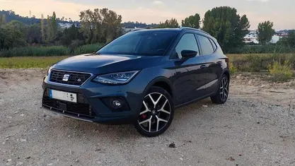 Usado Seat Arona 110 HP (80 kW) 2021 Cinzento SUV
