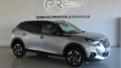 Cinzento metalizado Usado 2021 Peugeot 2008 GT-line SUV | € 18.500 (Preço justo)