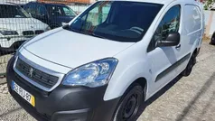 Branco Usado 2016 Peugeot Partner Monovolume | € 9.900 (Preço justo)