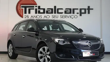 Usado Opel Insignia Executive 140 HP (102 kW) 2016 Preto Carrinha