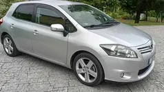 Cinzento Usado 2010 Toyota Auris Citadino | € 9.000 (Preço justo)