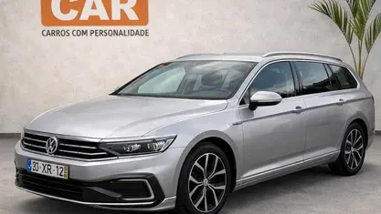 Usado VW Passat 218 HP (160 kW) 2019 Cinzento Carrinha