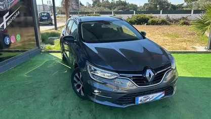 Cinzento Usado 2022 Renault Mégane IV Carrinha | € 21.990 (Preço justo)