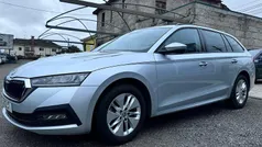 Cinzento Usado 2021 Skoda Octavia Ambition Carrinha | € 19.990 (Preço justo)