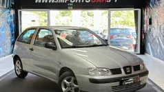 Cinzento Usado 2001 Seat Ibiza | € 2.999 (Preço justo)