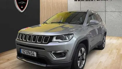 Cinzento Usado 2019 Jeep Compass SUV | € 18.950 (Preço justo)