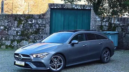Cinzento Usado 2019 Mercedes CLA180 Sedan | € 28.490 (Preço justo)