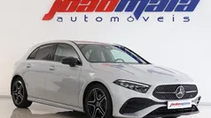 Cinza Usado 2023 Mercedes A200 AMG line Sedan | € 34.800 (Preço justo)