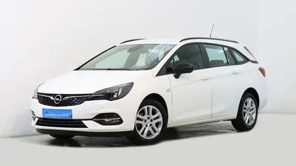 Usado Opel Astra 122 HP (89 kW) 2022 Branco