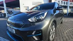 Cinza escuro Usado 2021 Kia e-Niro 2 SUV | € 24.400 (Preço justo)