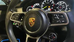Cinzento Usado 2018 Porsche Panamera Sedan | € 65.990 (Preço justo)