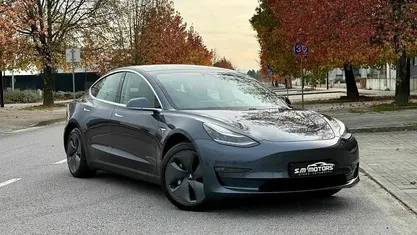 Usado 2020 Tesla Model 3 Sedan | € 24.900 (Preço justo)