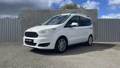 Branco Usado 2017 Ford Tourneo Courier Monovolume | € 10.450 (Bom preço)