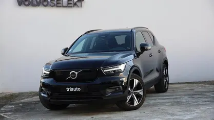 Vermelho Usado 2022 Volvo XC40 Pro SUV | € 34.700 (Preço justo)
