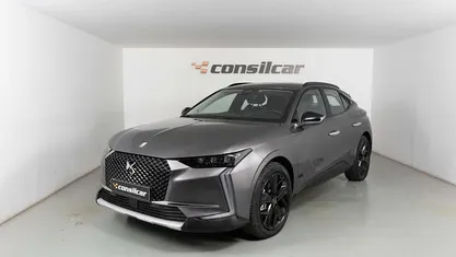 Cinzento Usado 2022 DS Automobiles DS4 SUV | € 25.480 (Preço justo)