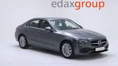 Cinza Usado 2023 Mercedes C180 Advanced Sedan | € 36.990