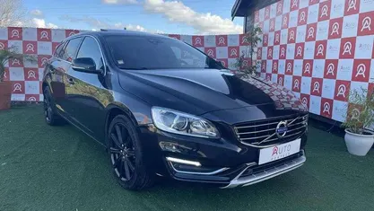 Usado 2015 Volvo V60 Summum Carrinha | € 14.990