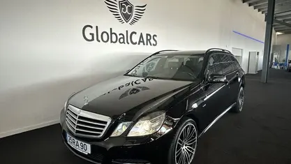 Usado Mercedes E300 Avantgarde 231 HP (169 kW) 2013 Preto Sedan
