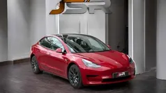 Vermelho Usado 2022 Tesla Model 3 Sedan | € 29.890 (Preço justo)
