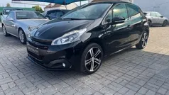 Preto Usado 2018 Peugeot 208 Citadino | € 9.900 (Preço justo)