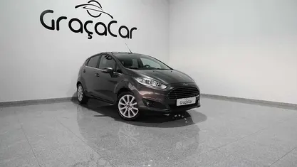Usado 2016 Ford Fiesta Titanium Citadino | € 10.900 (Preço justo)