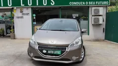 Cinza Usado 2012 Peugeot 208 Active Citadino | € 8.970 (Preço justo)