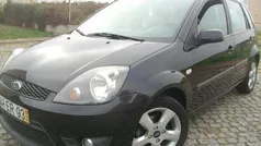 Preto Usado 2007 Ford Fiesta ST-Line Citadino | € 3.699 (Bom preço)