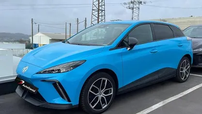 Usado 2024 MG MG4 EV Luxury Citadino | € 25.850 (Preço justo)