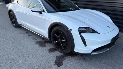 Usado 2022 Porsche Taycan | € 67.500 (Bom preço)
