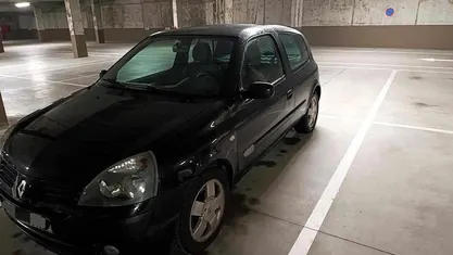 Usado Renault Clio II 65 HP (47 kW) 2004 Preto Citadino