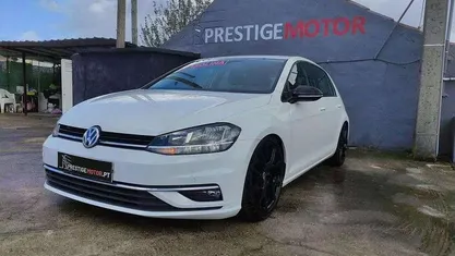 Usado VW Golf VII 110 HP (80 kW) 2018 Branco Citadino
