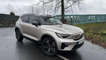 Usado 2023 Volvo XC40 SUV | € 33.990 (Preço justo)